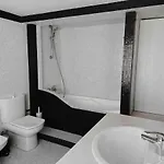 Soar Home Guest House L Saldanha L Iconic Premium Suite Climate Comfort In Vibrant Saldanha Near Eduardo VII Park 3* Lisboa